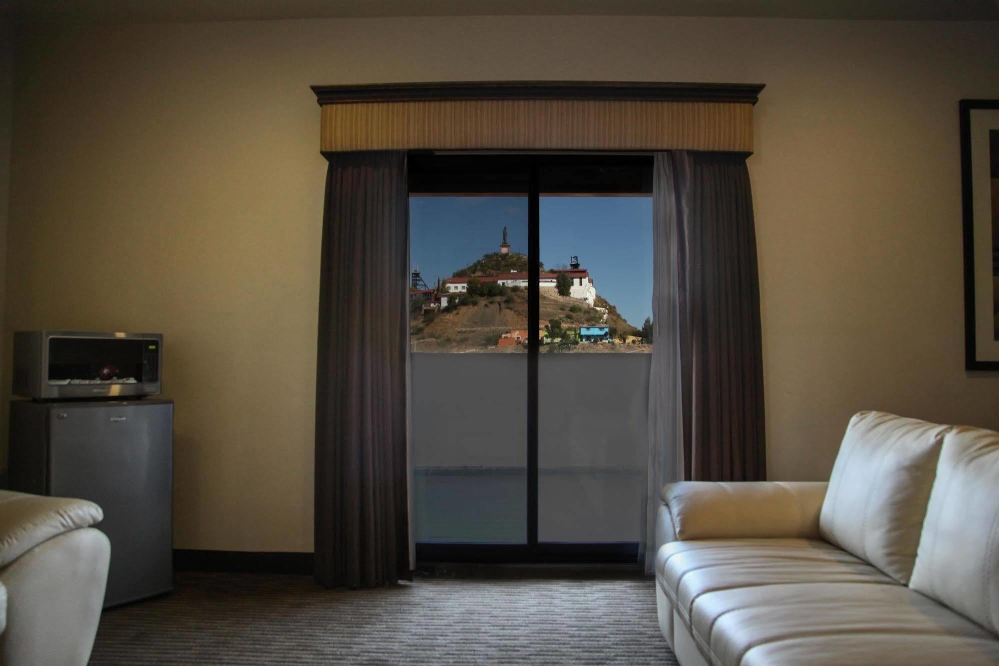 Best Western Plus La Mina Parral Chambre photo