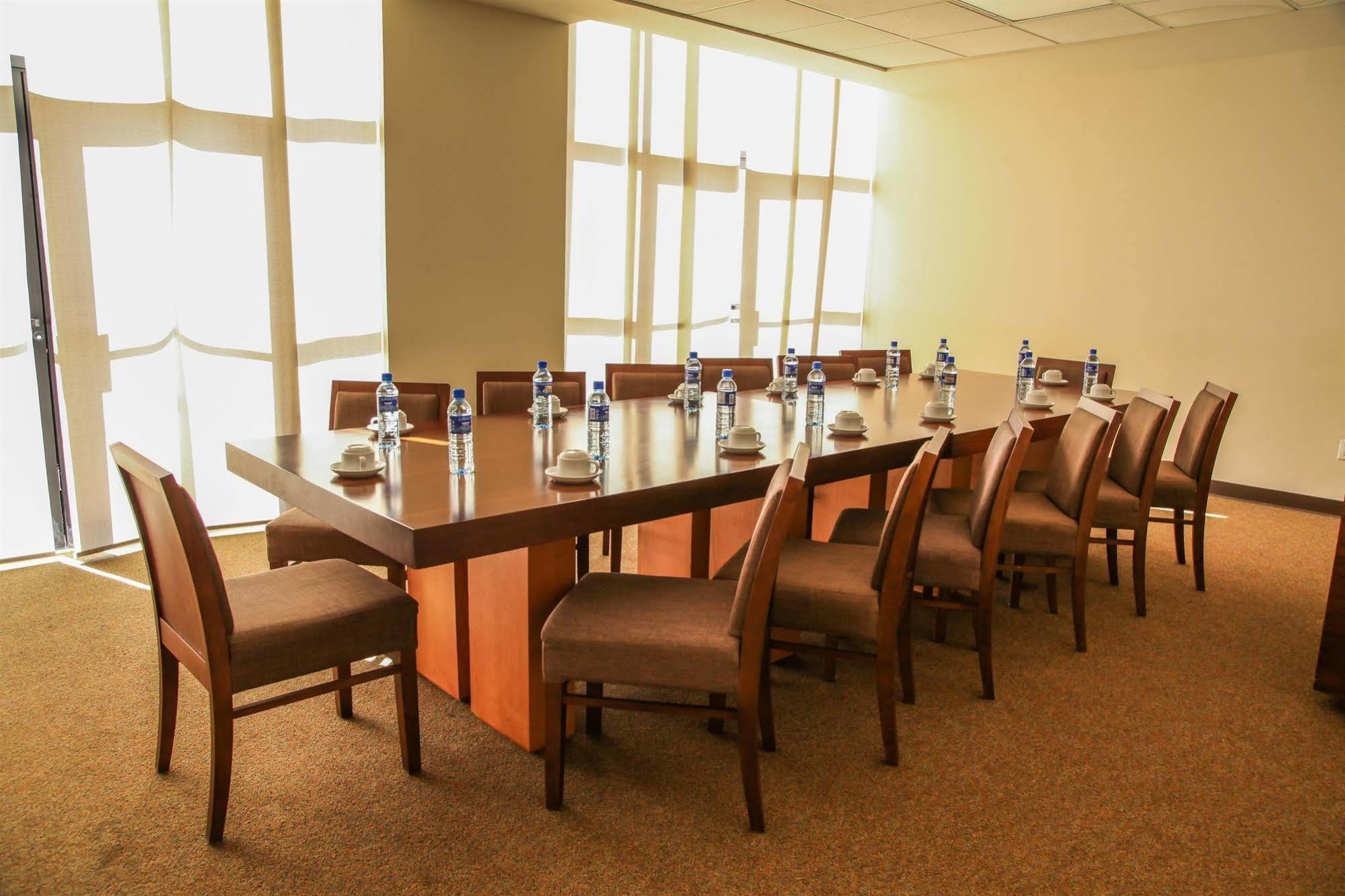 Best Western Plus La Mina Parral Business photo